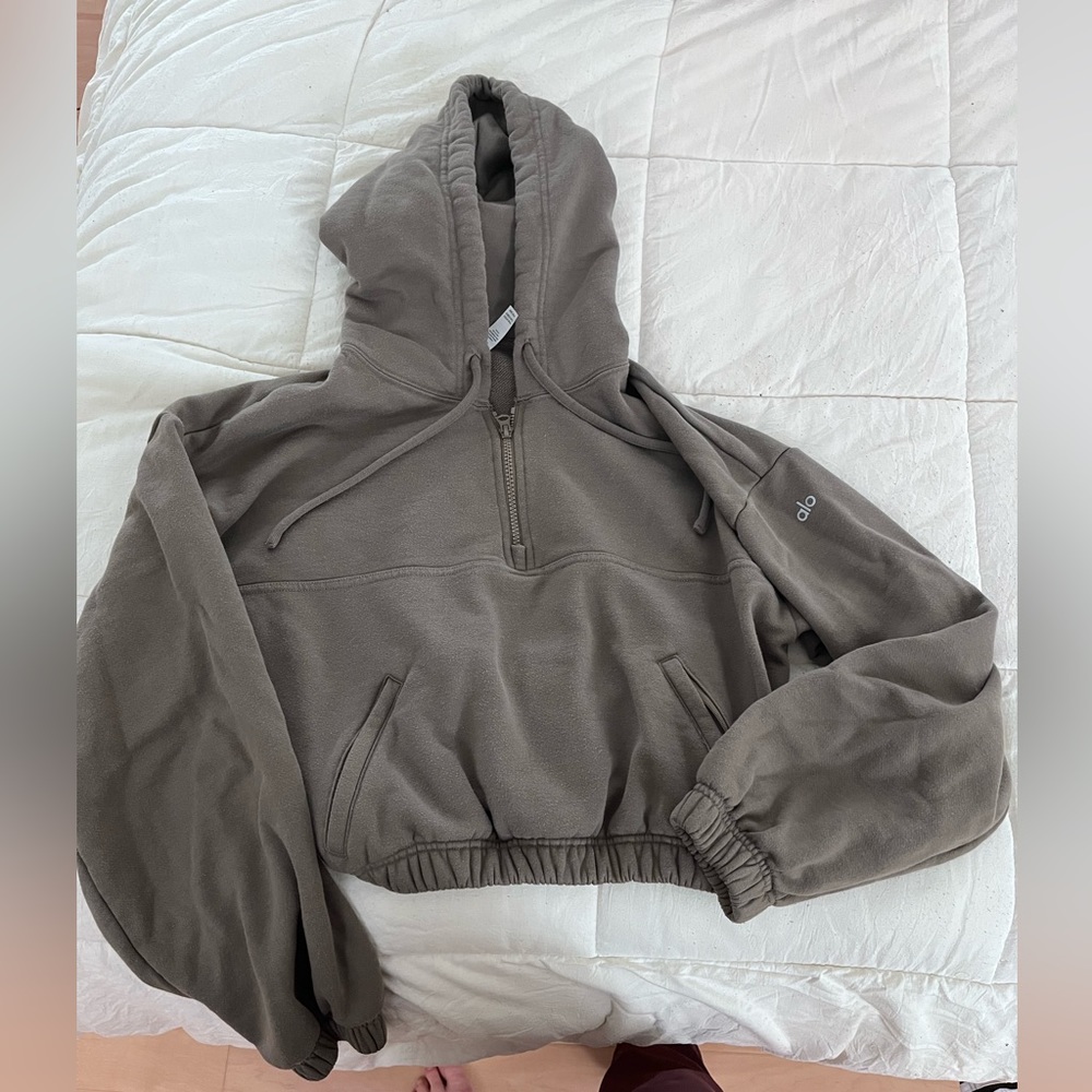 Alo yoga cropped hoodie